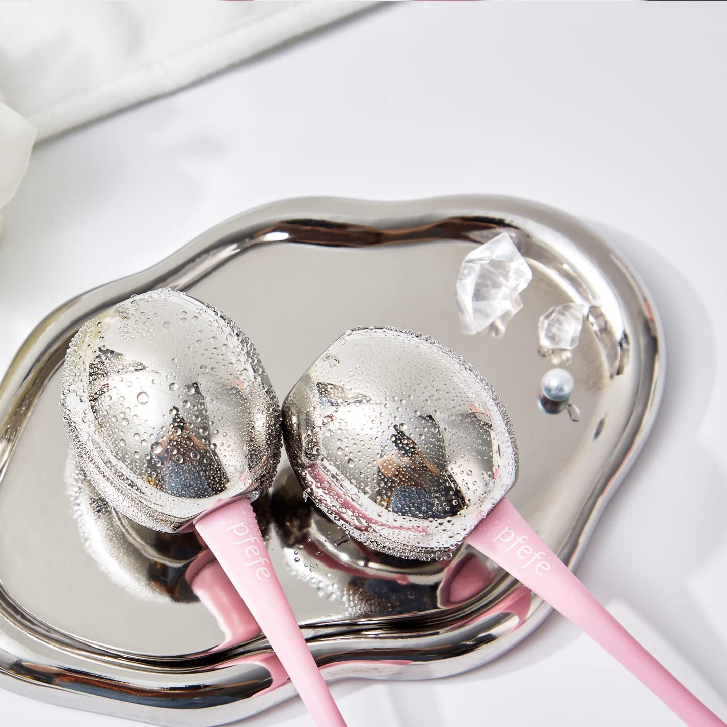 Ice Globes Facial Skin Care Freeze Tools for Women Face & Eyes, Stainless Steel Face Beauty Cryo Sticks Roller for Girls Ladies, Cooling Spa Globes with Storage Case